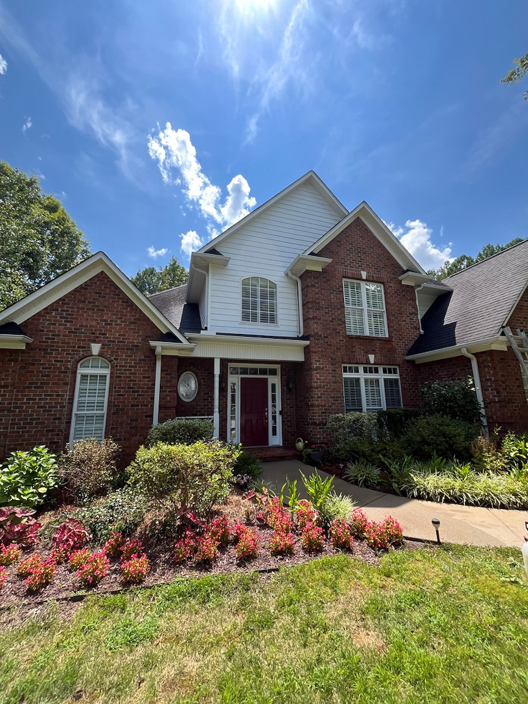 Gutter Cleaning and Gutter Guard Installation in Simpsonville, SC 